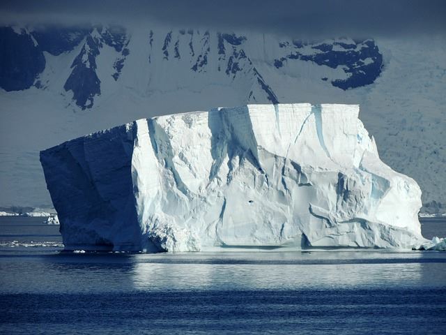中央大學透過觀測衛星掌握南極拉森C冰棚的斷裂