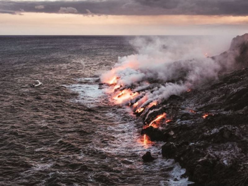 深海中的火山如何爆發？