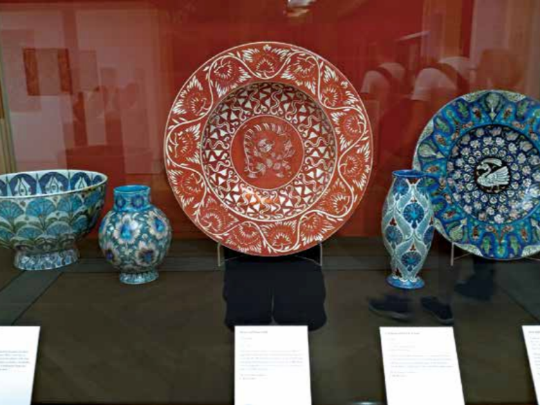 成為英國文化底蘊的美妙幾何學 瓷器設計師 ─ 威廉‧德摩根